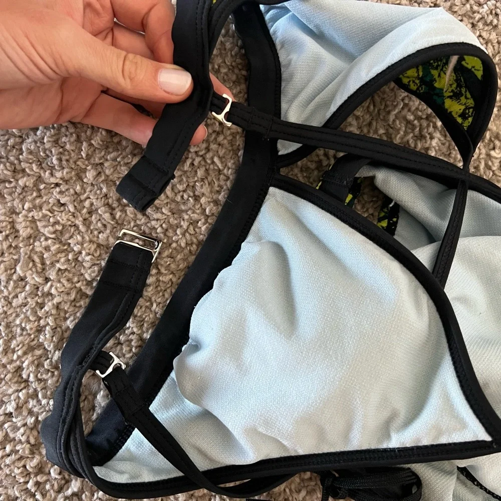 Nike swimsuit - Picture 3 of 3